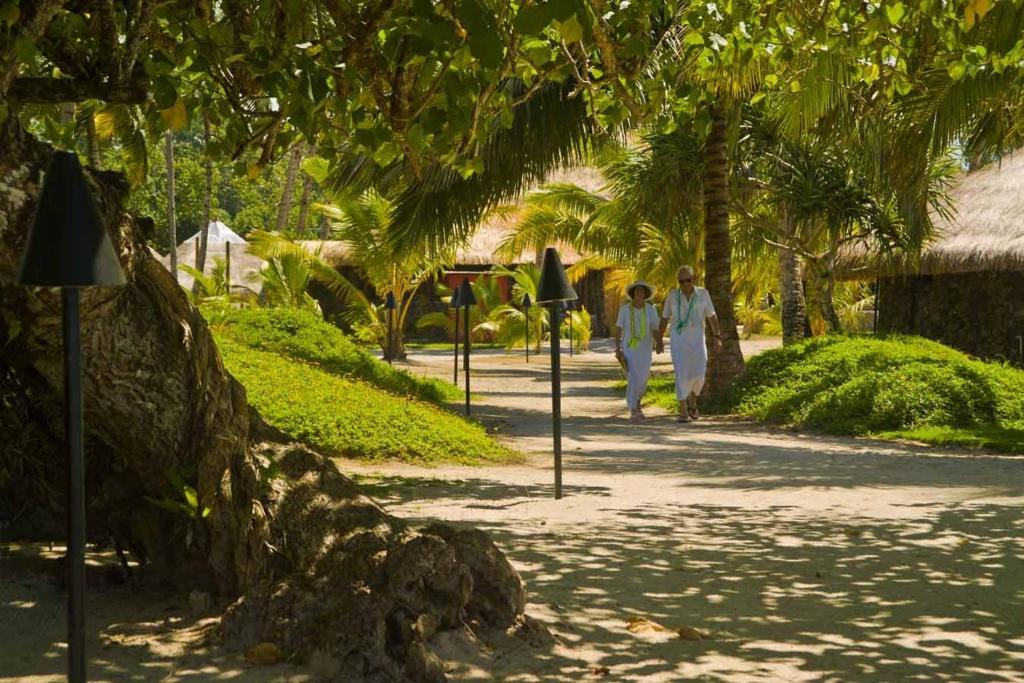 Coconuts Beach Club Resort And Spa Fausaga Exterior photo