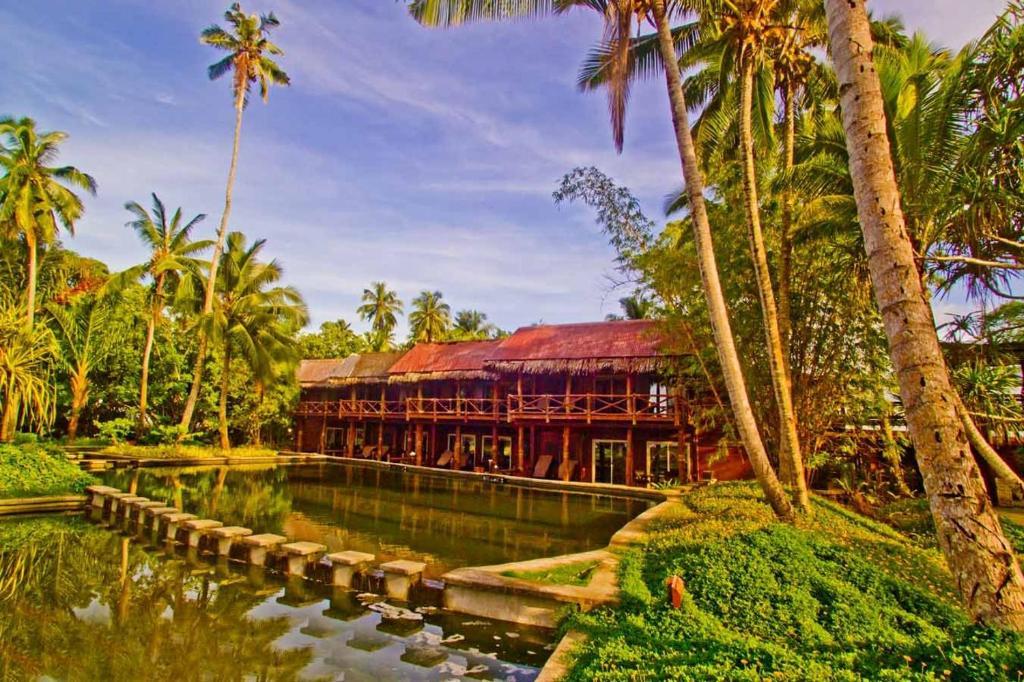Coconuts Beach Club Resort And Spa Fausaga Exterior photo